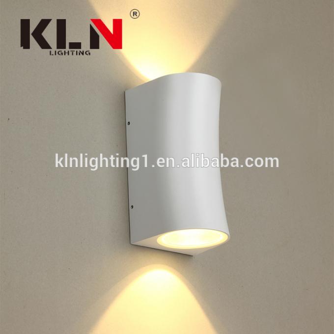 Decorativo preto ou branco para cima e para baixo a luz da lâmpada de parede do diodo emissor de luz moderna