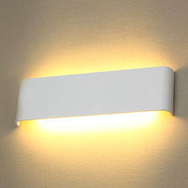 China Decorativo preto ou branco para cima e para baixo a luz da lâmpada de parede do diodo emissor de luz moderna fornecedor