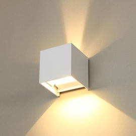 Lâmpada de parede ajustável do diodo emissor de luz do ângulo exterior para o jardim/empresa IP65 fornecedor
